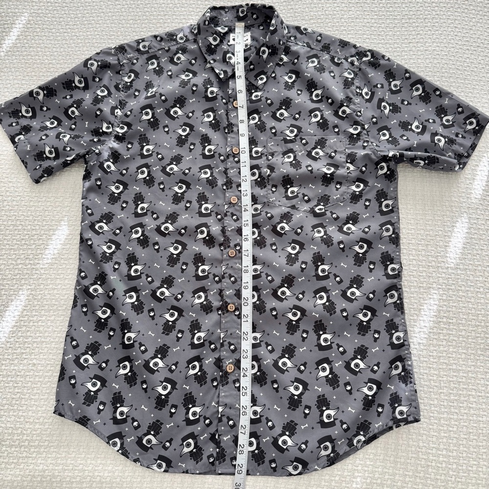 Em and Sprout Plague Doctor Button up Short Sleeve Collar Shirt Men’s XS, Kawaii - Picture 5 of 5